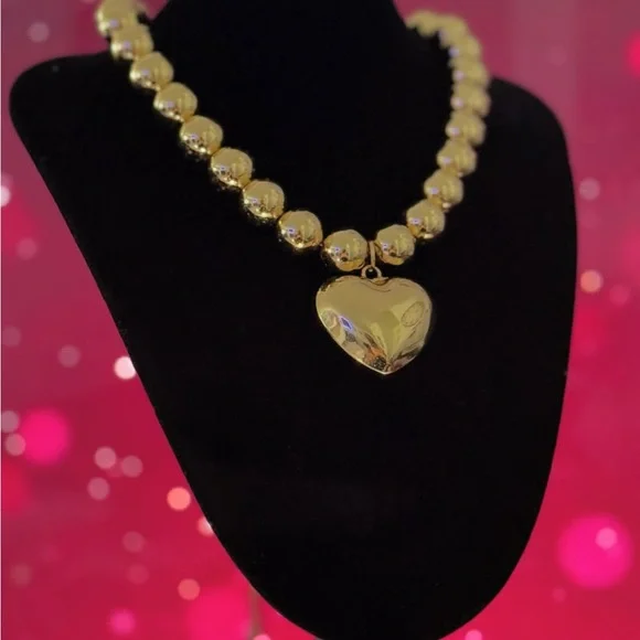 Gold Heart Pendant Necklace - Picture 1 of 4
